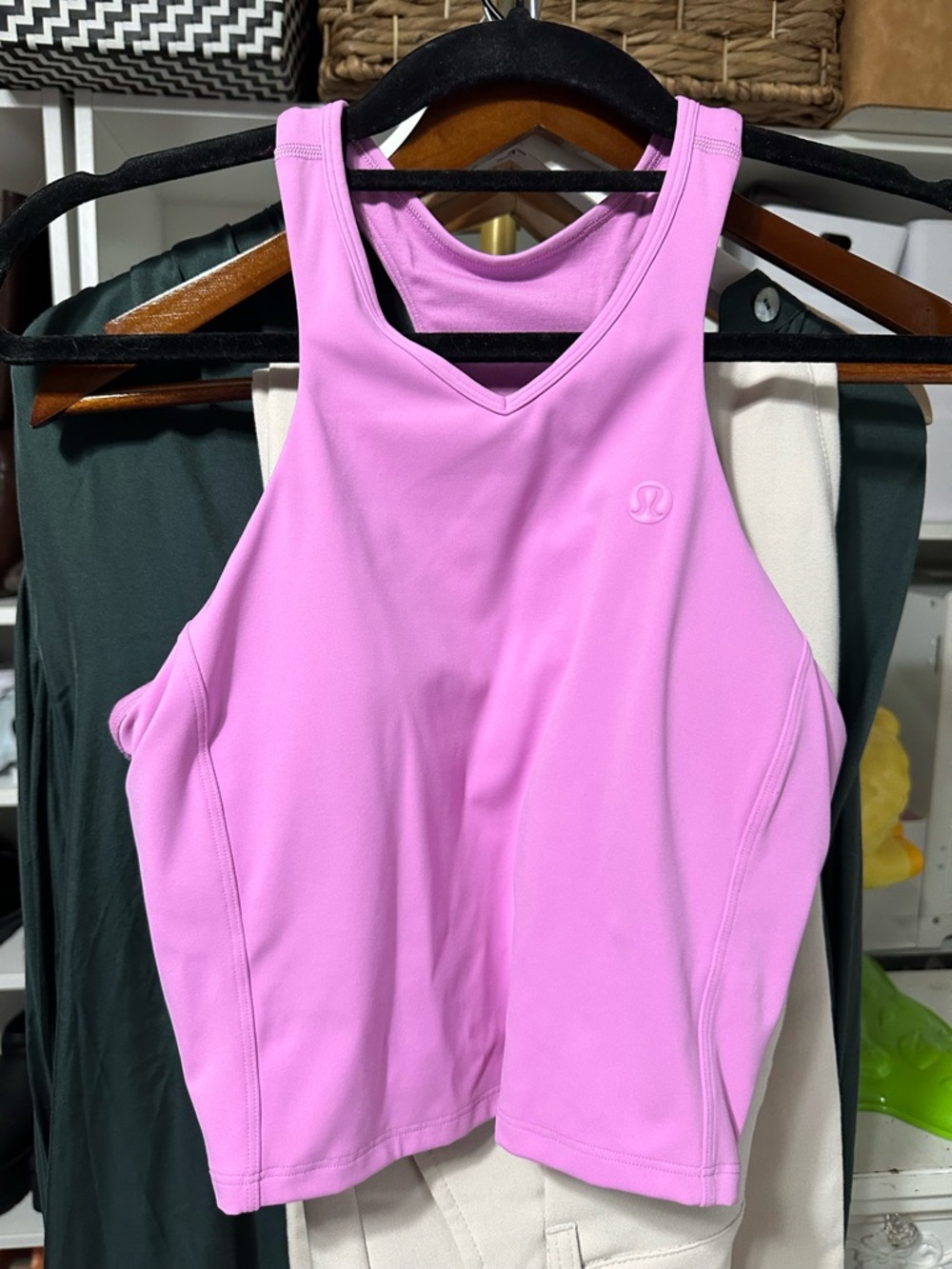 Lululemon Cropped V-Neck Tennis Tank Top
Dahlia Mauve